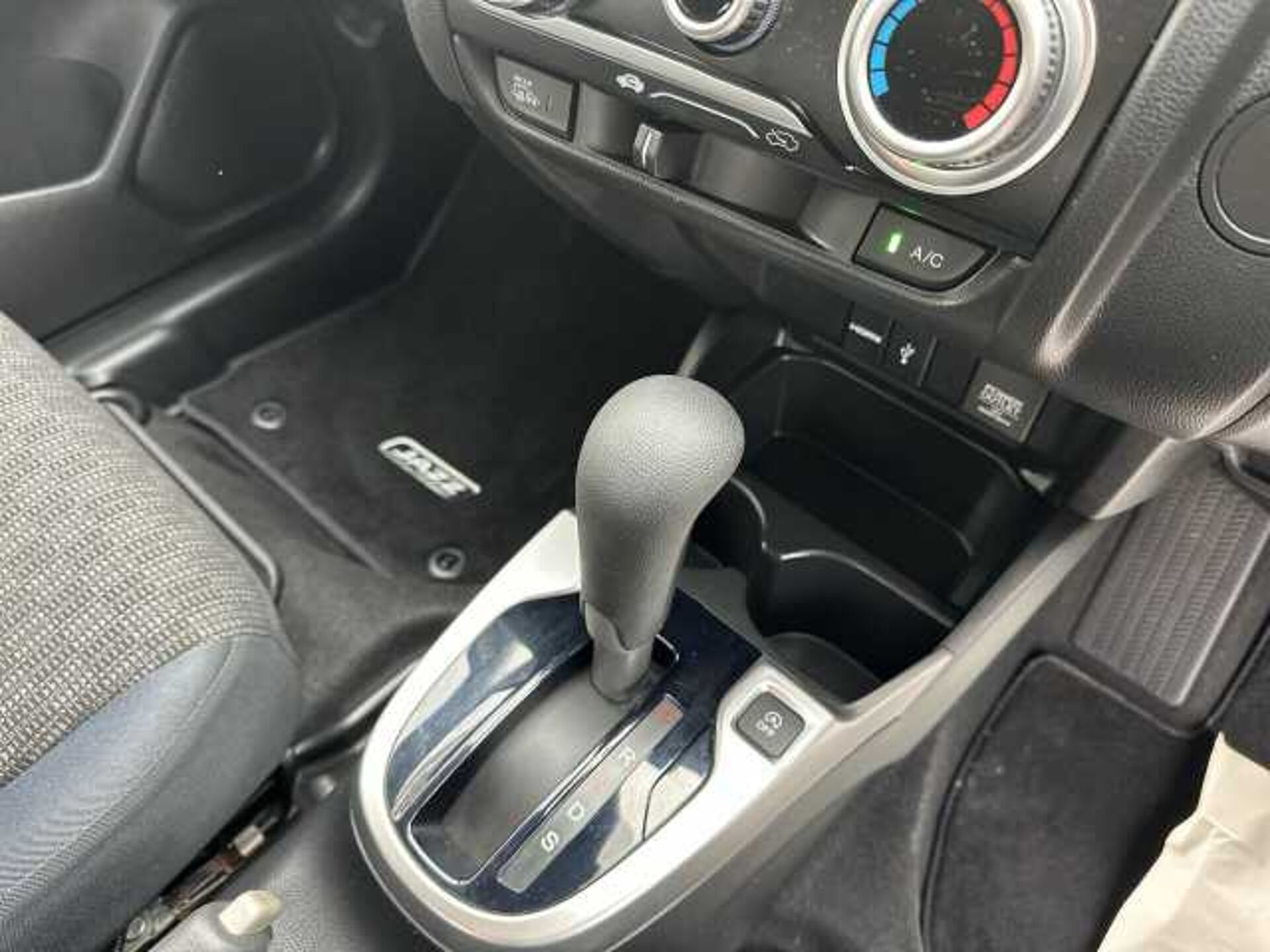 Honda Jazz 1.3 SE 5dr CVT 