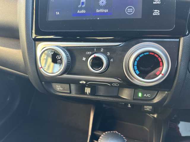 Honda Jazz 1.5 i-VTEC Sport 5dr CVT 