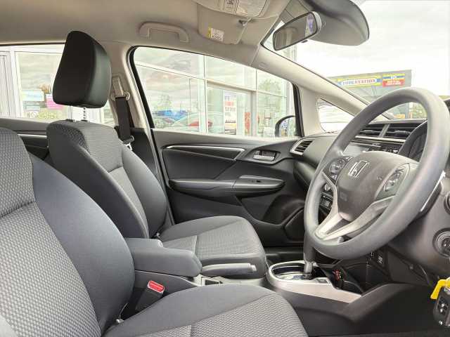 Honda Jazz 1.3 i-VTEC SE 5dr CVT 