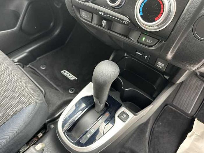 Honda Jazz 1.3 SE 5dr CVT 
