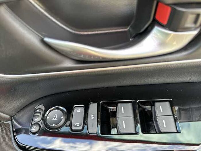 Honda CR-V e:HEV 2.0 i-MMD Hybrid SR 2WD 5dr eCVT 