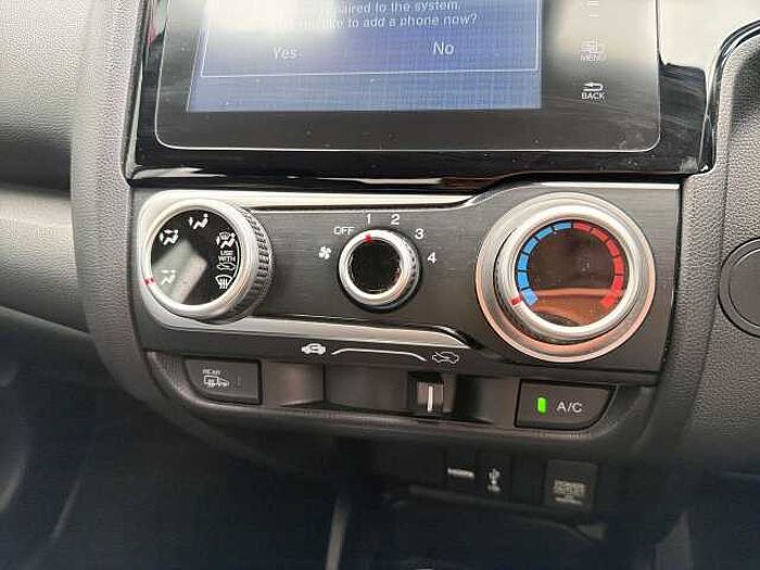 Honda Jazz 1.3 i-VTEC SE 5dr CVT 